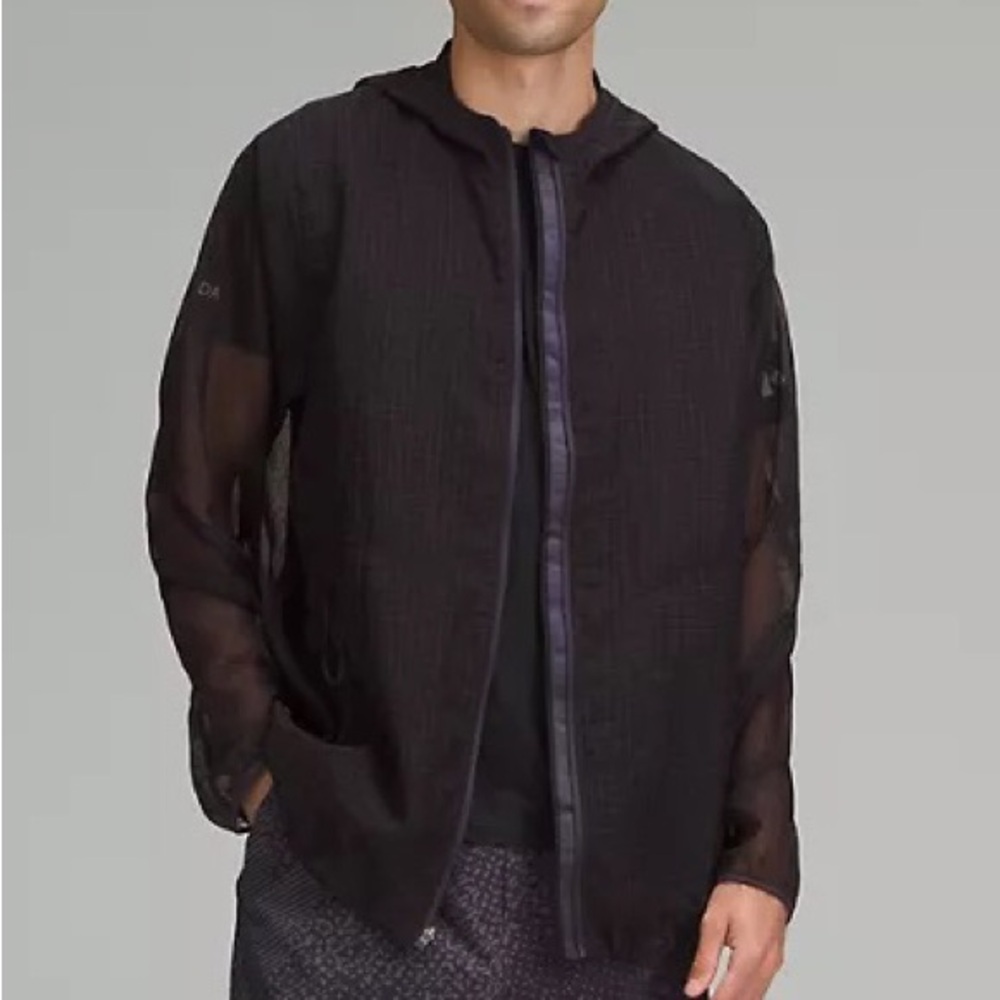 Lululemon Team Canada Men's Translucent Hooded Jacket COC Logo